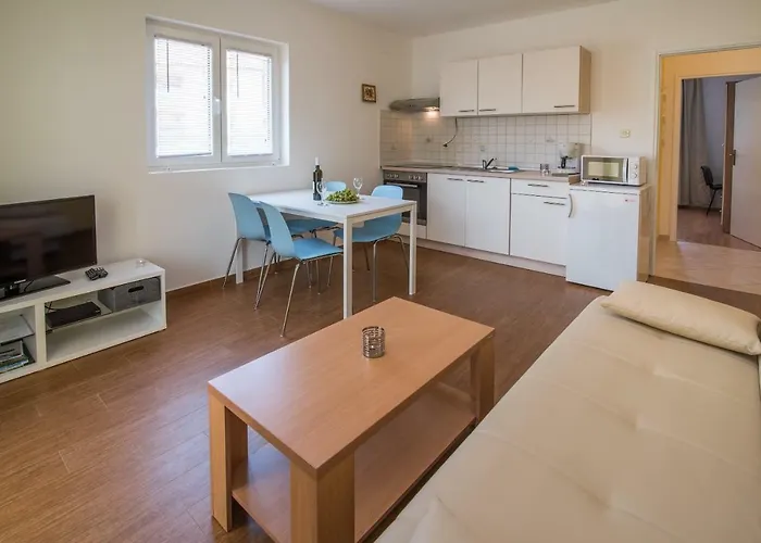 Sanjin Apartman *